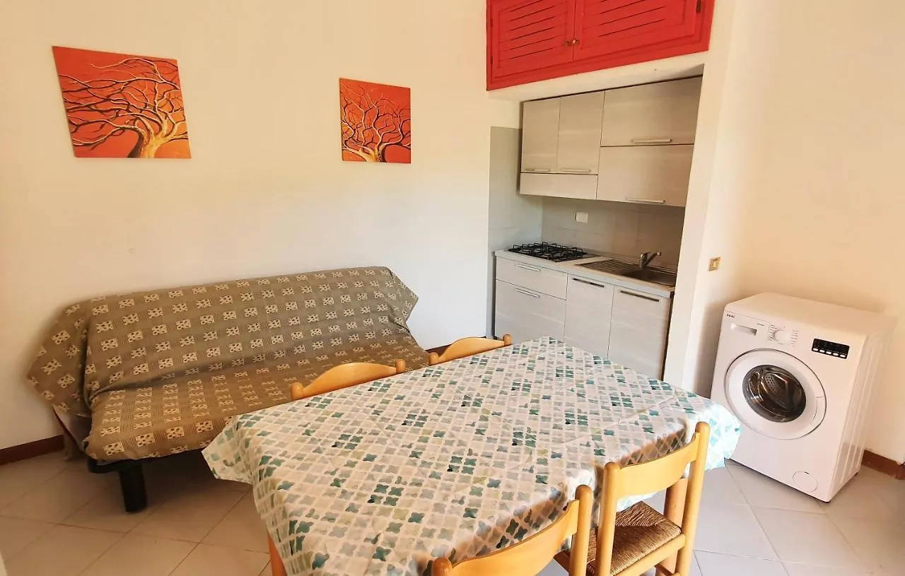 Tatil Evi Iss Travel, Le Carrube Two Bedrooms Apartments With Air Conditioning San Teodoro  İtalya